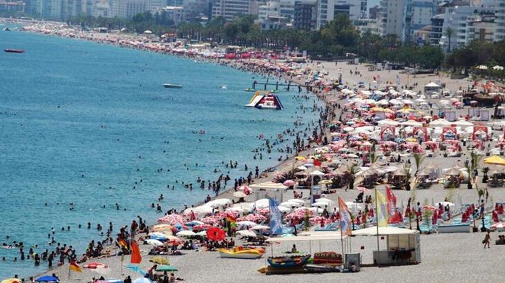 Bakan Ersoy açıkladı! Türkiye'ye 2021'de 30 milyondan fazla ziyaretçi geldi