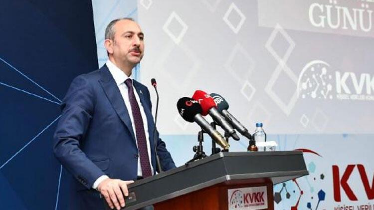 Bakan Gül: FETÖ'vari anlayışın gerçekleşmemesi için hukukun tedbir alması görevdir