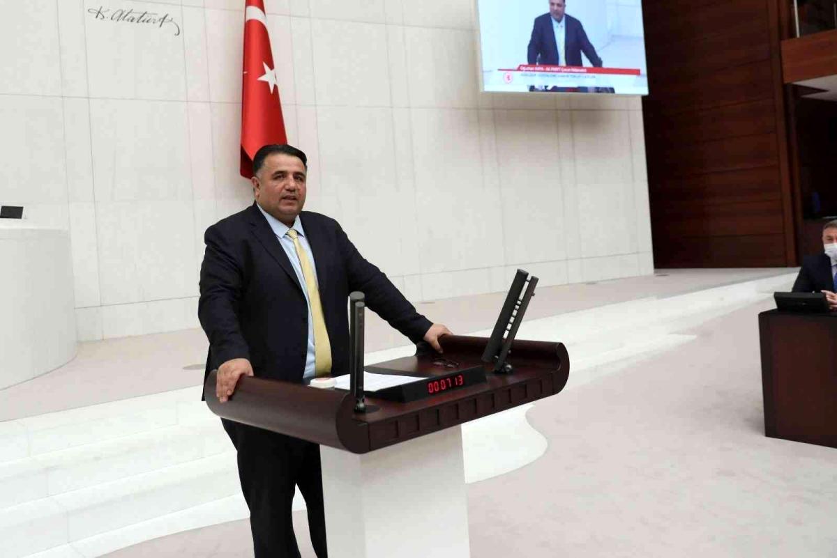 Bakanlık 5 milyon ödenek aktardı Nazmi Avluca semt sahasının zeminin yenilenecek