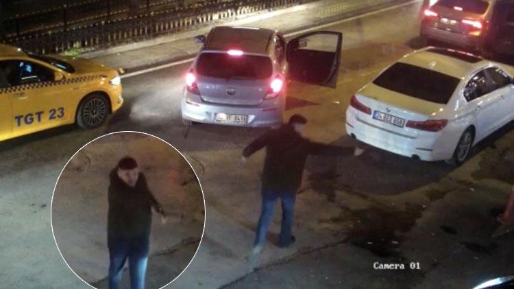 Bebek’te ünlü kafeye silahlı saldırı! Teoman yara almadan kurtuldu