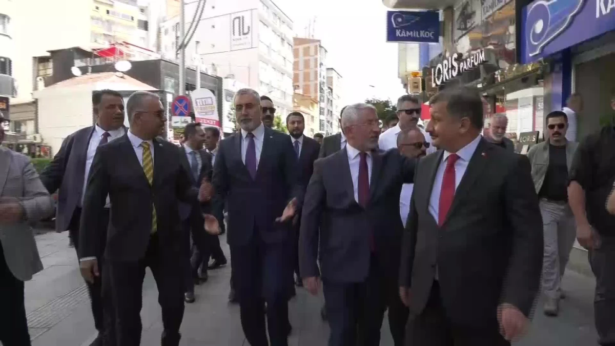 Çalışma ve Sosyal Güvenlik Bakanı Vedat Işıkhan Çorum'da Esnafı Ziyaret Etti