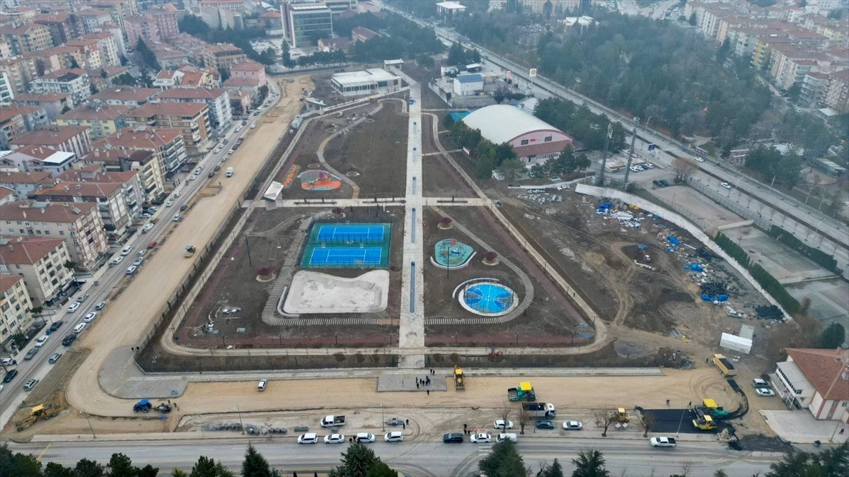 Çorum Belediyesi 100. Yıl Millet Bahçesi'nin İnşasında Sona Yaklaşıyor