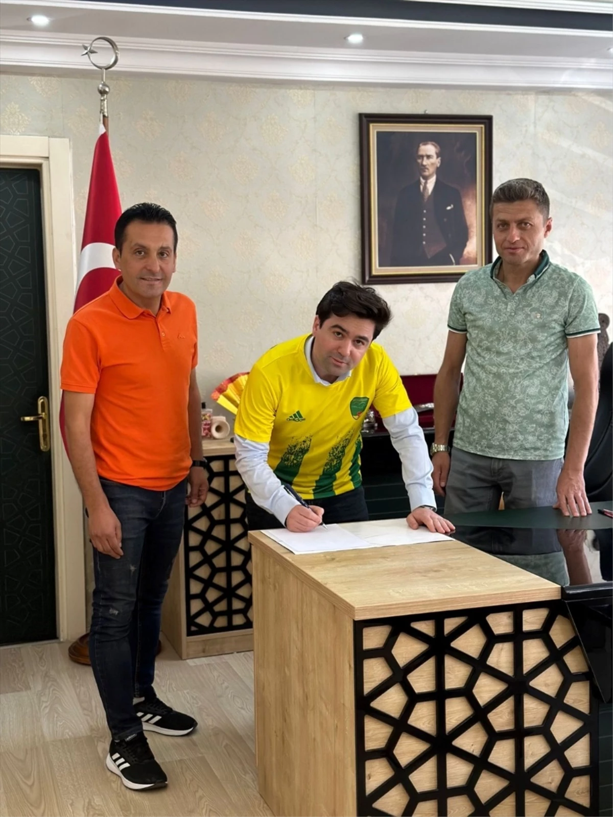 Çorum İskilip Kaymakamı Belediye İskilipspor'a transfer oldu