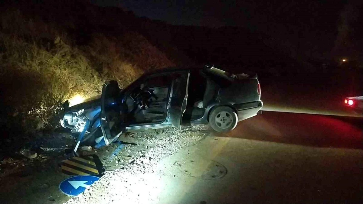 Çorum'da Alkollü Şahıs Polis Ekiplerine Kaçarken Kaza Yaptı