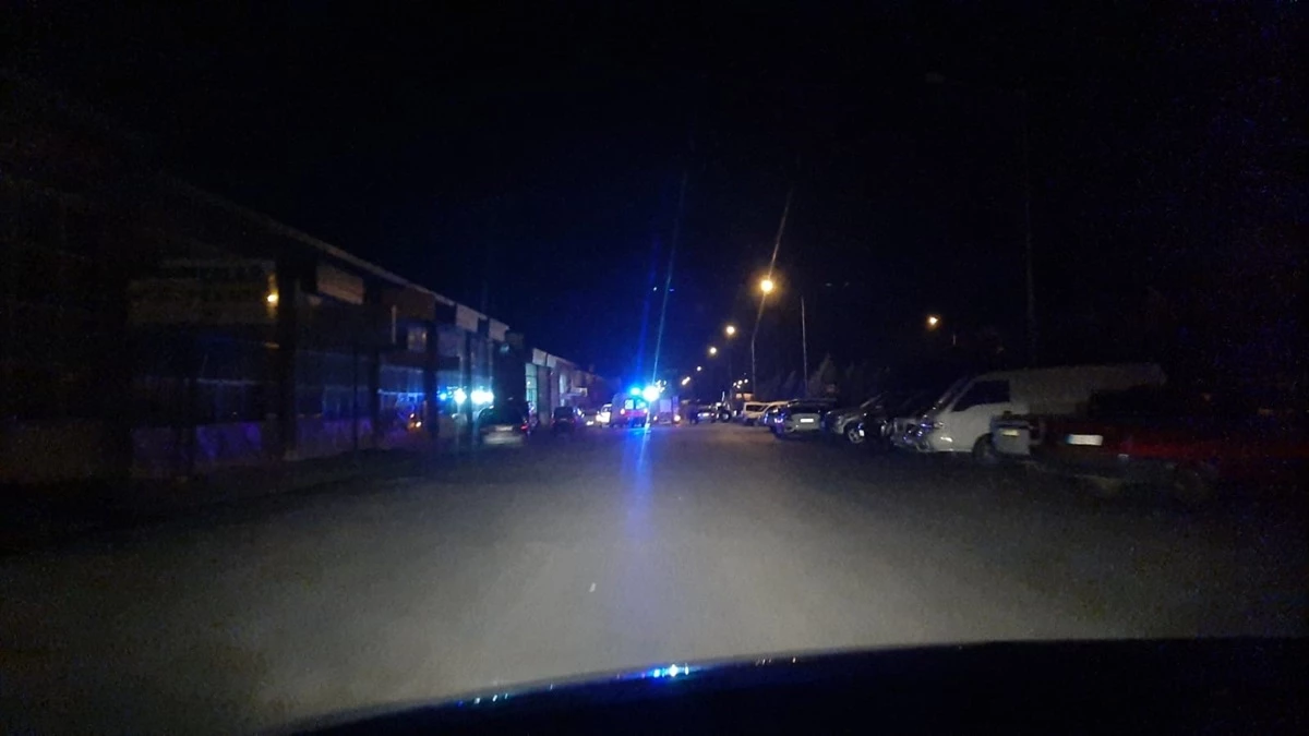 Çorum'da bir iş yerinde çıkan yangın itfaiyenin müdahalesiyle söndürüldü