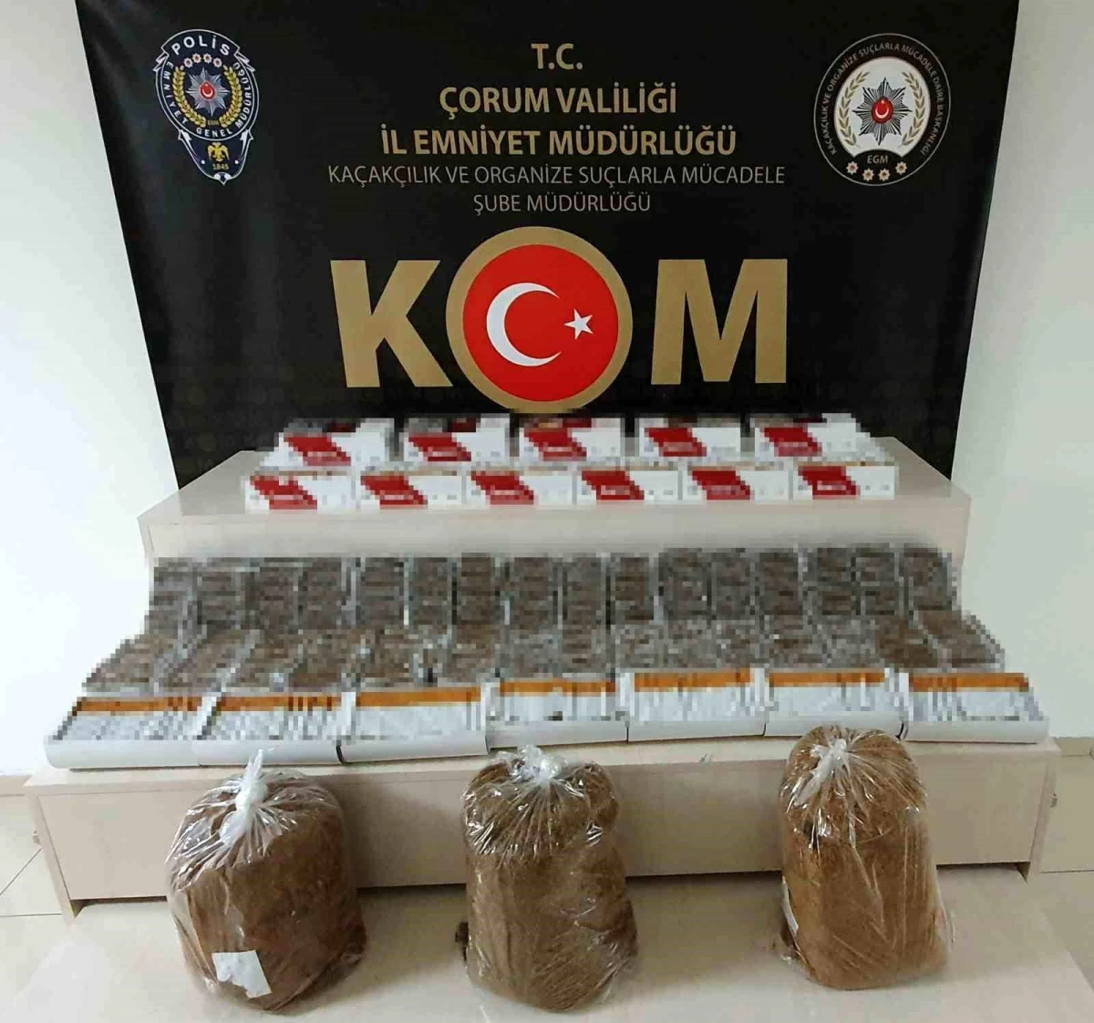 Çorum'da Kaçakçılık Operasyonunda Silah ve Kaçak Ürünler Ele Geçirildi