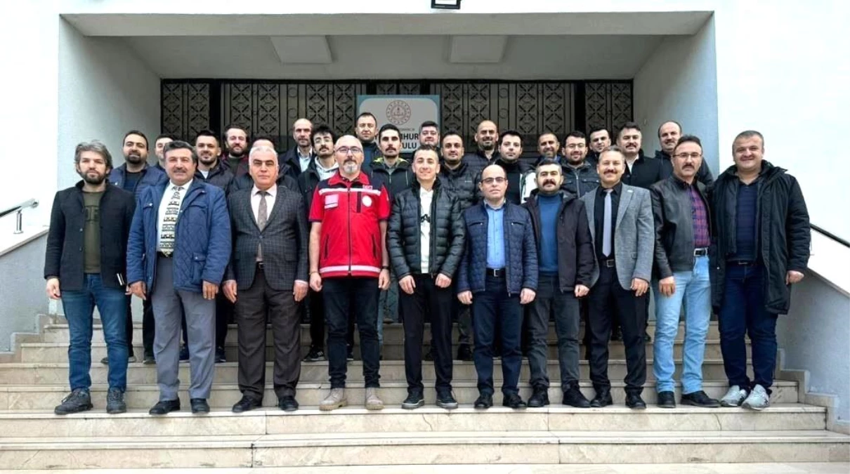 Çorum'da öğretmenlerden oluşan arama ve kurtarma ekibi göreve hazır