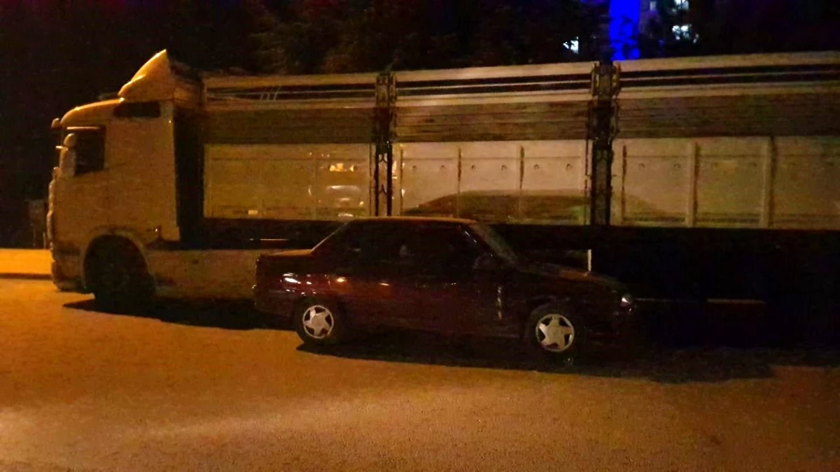 Çorum'da Ticari Araç ve Otomobil Çarpıştı: 1 Yaralı