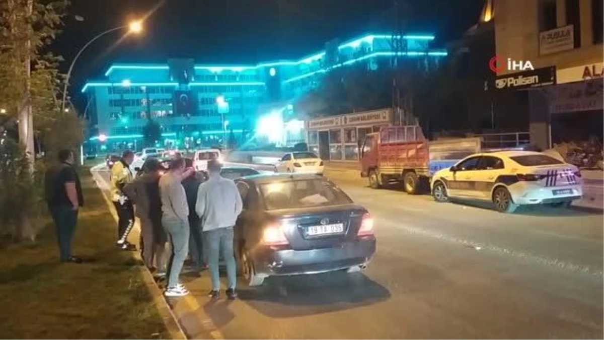 Çorum'da Zincirleme Kaza: 1 Yaralı, 1 Sürücü Bıçaklandı