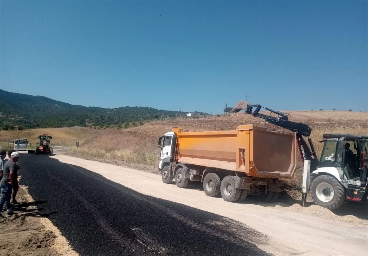 Çorum'un Dodurga-İskilip kara yolunda heyelan nedeniyle çöken bölüm onarıldı