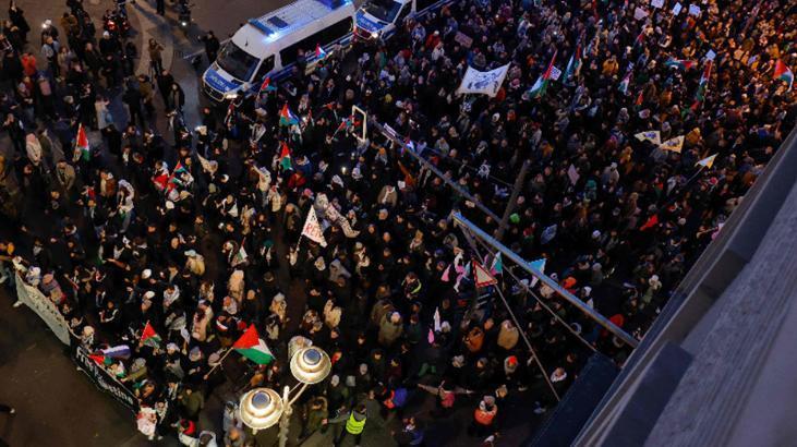 Dünyada Filistin'e destek gösterileri! Binler bir araya geldi