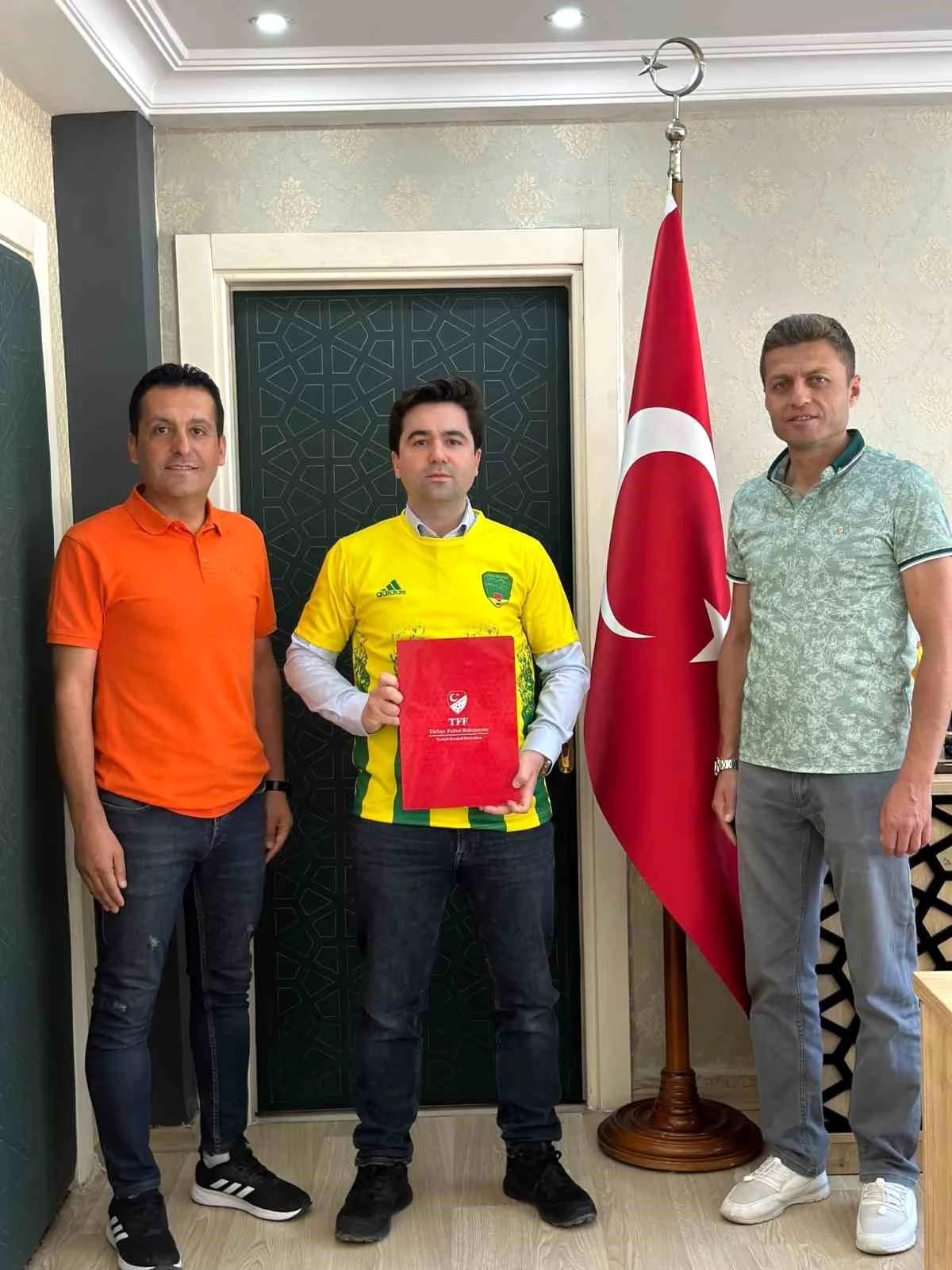 İskilip Kaymakamı İskilip Belediye Spor'a transfer oldu