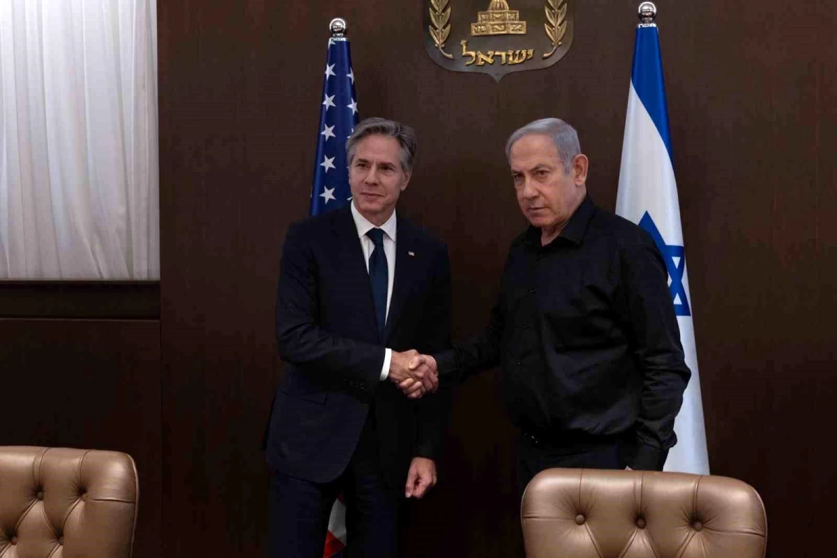 İsrail'i ziyaret eden ABD Dışişleri Bakanı Blinken, roket saldırısı tehlikesi nedeniyle Netanyahu ile sığınağa indi