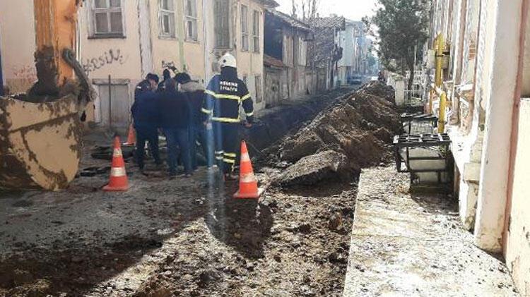 Kazılan yolda göçük sonrası gaz sızıntısı
