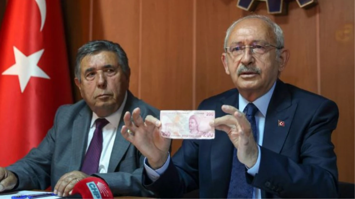 Kılıçdaroğlu'nun emeklileri ziyaretine damga vuran görüntü! Cebinden 200 lira çıkarıp değer hesabı yaptı