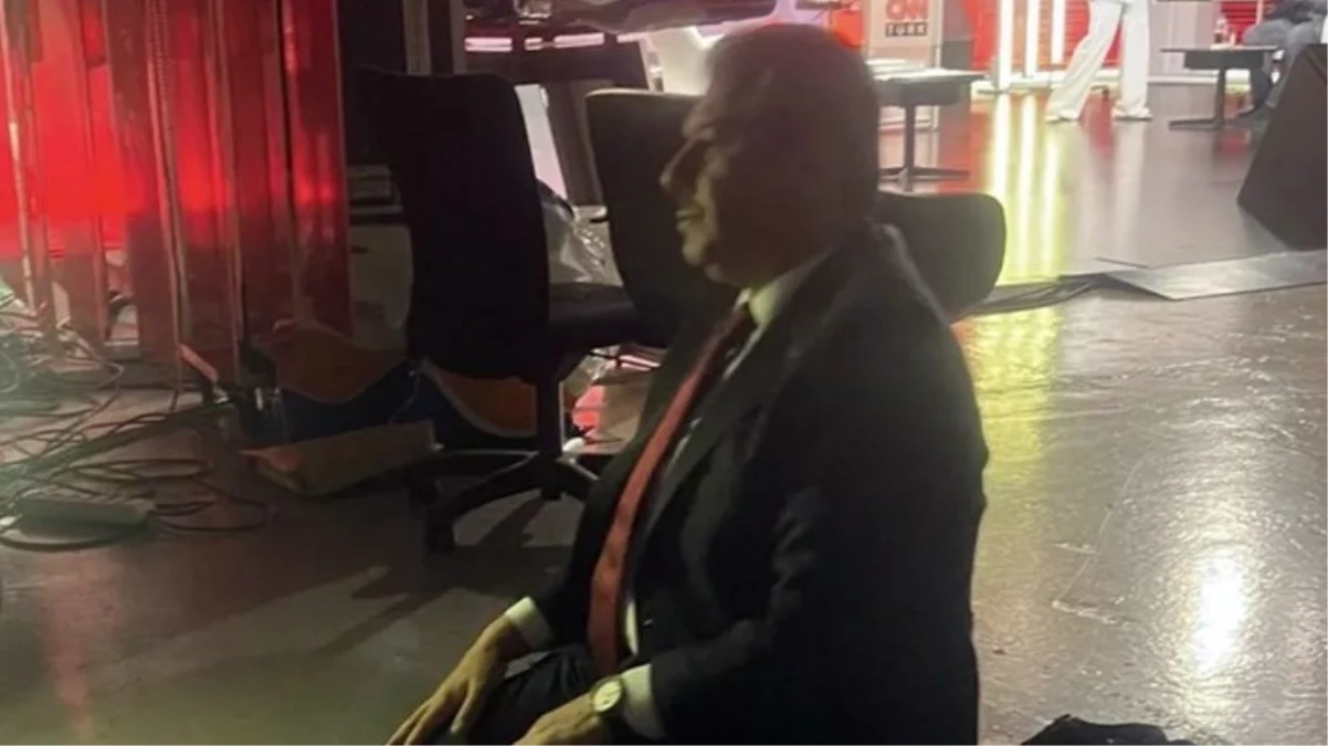 Namaz fotoğrafıyla gündem olan Tevfik Göksu sessizliğini bozdu: Oraya bizimle birlikte gelen birinin münasebetsizliği