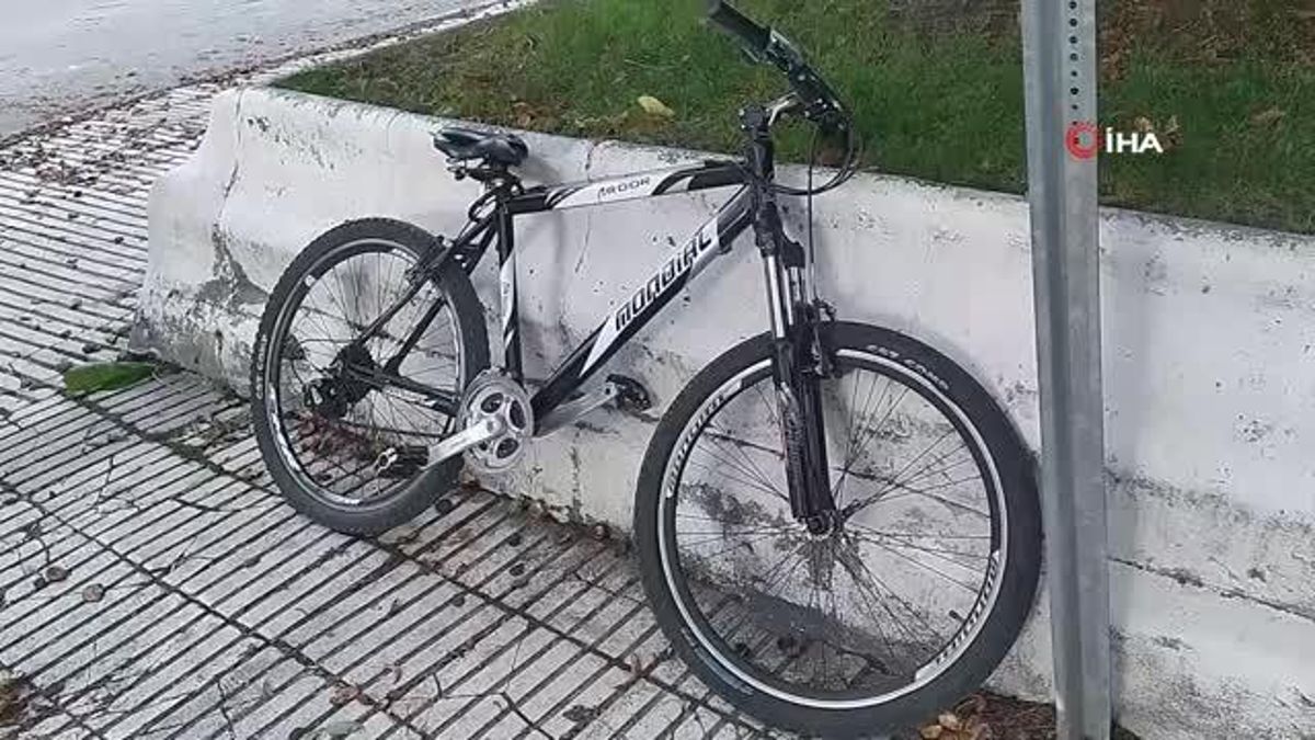 Otomobile çarpan bisiklet sürücüsü yaralandı