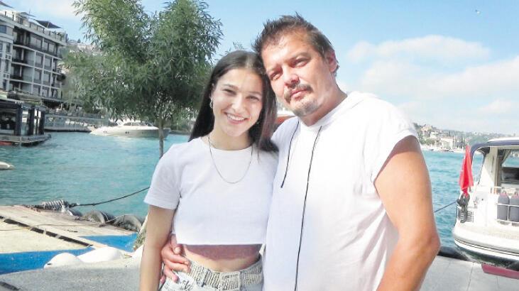 Oyunculuğa dönüyor