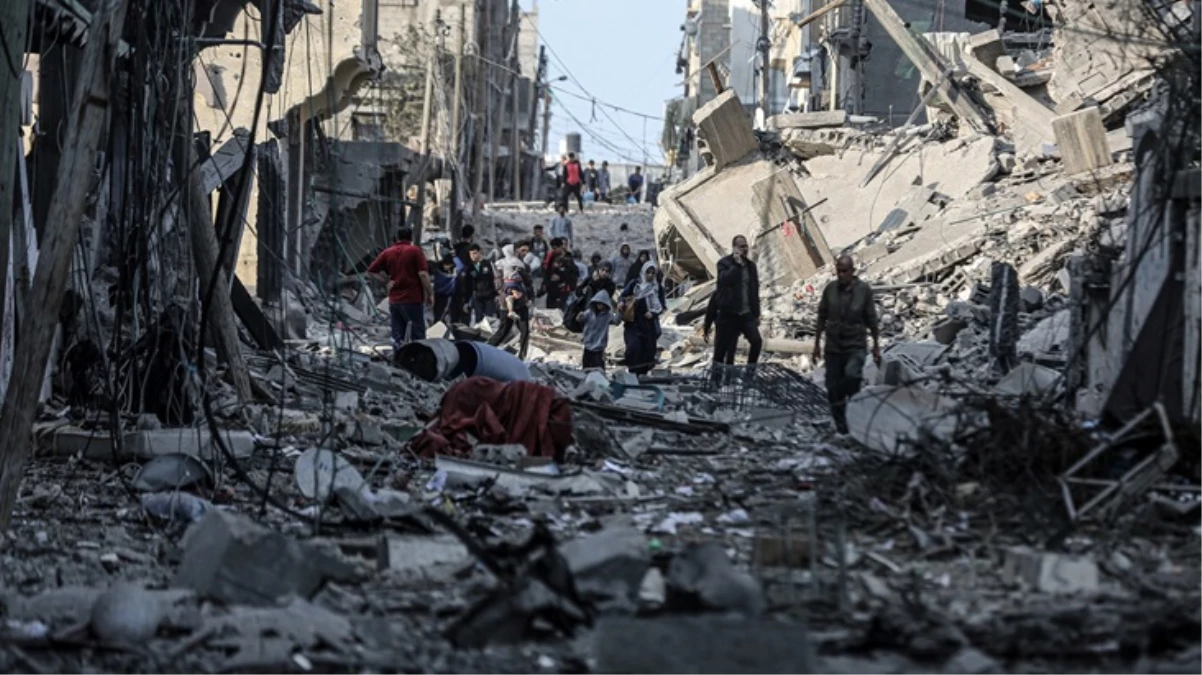 Pakistan'dan Gazze'yi bombalayan İsrail'e sert tepki: Bu, Filistin'in zavallı halkına karşı yürütülen bir soykırımdır