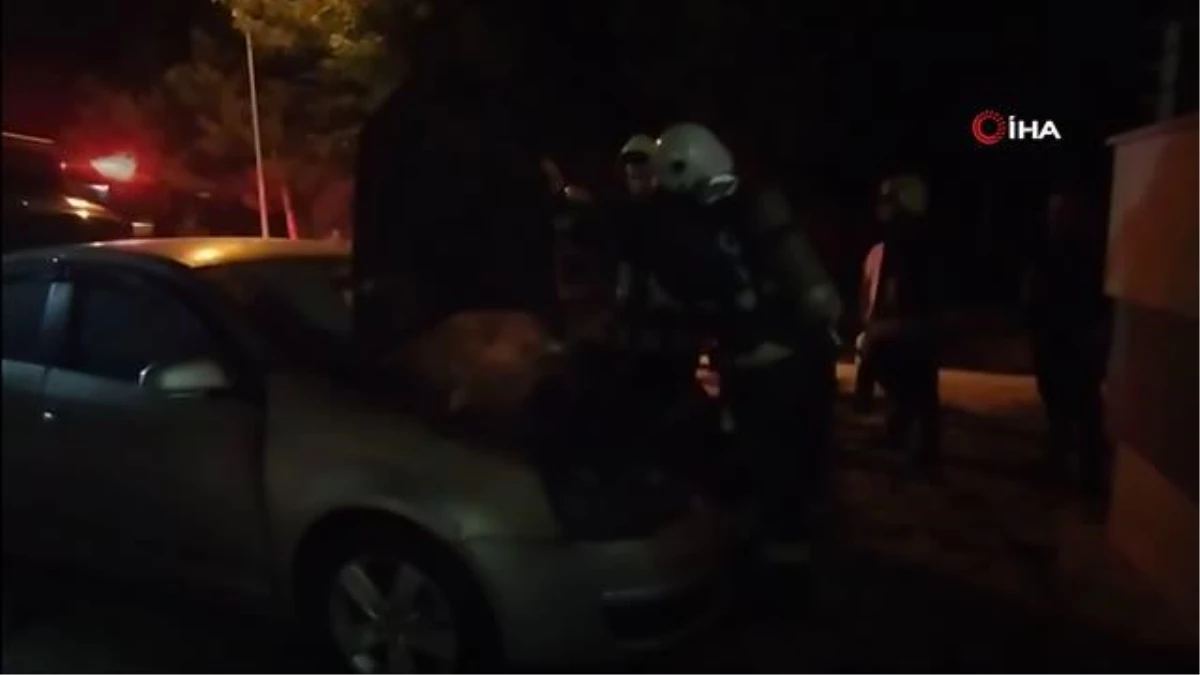 Park halindeki otomobil yandı