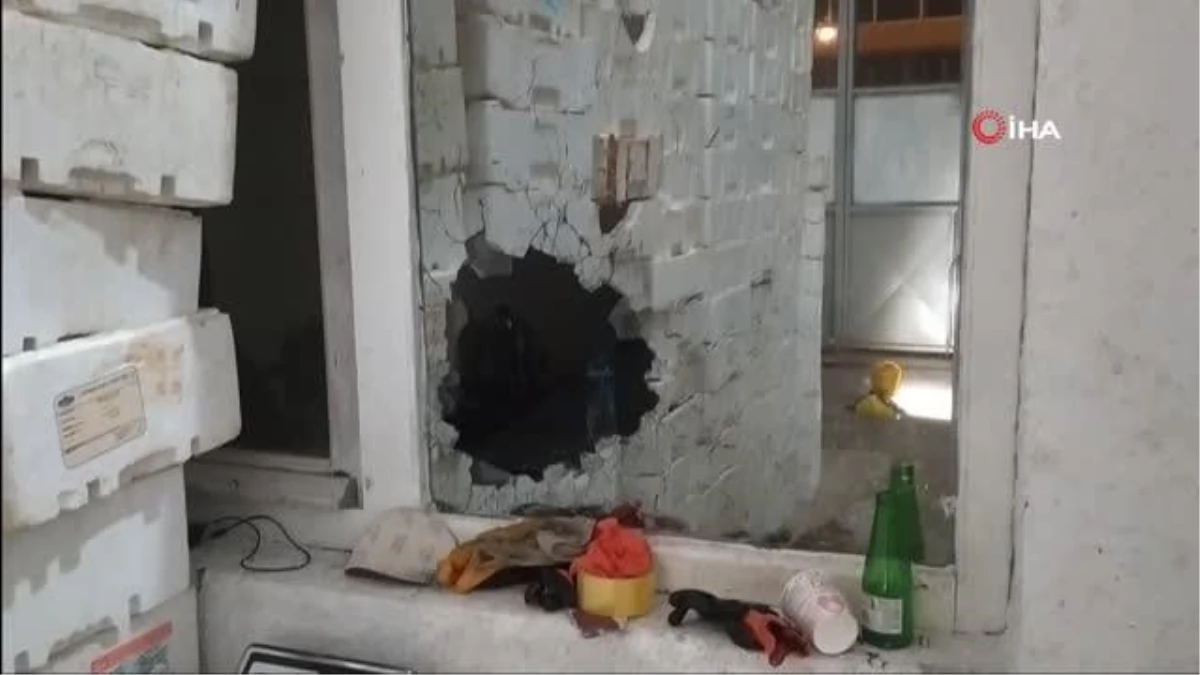 Pompalı tüfekle iş yerini kurşuna tuttular