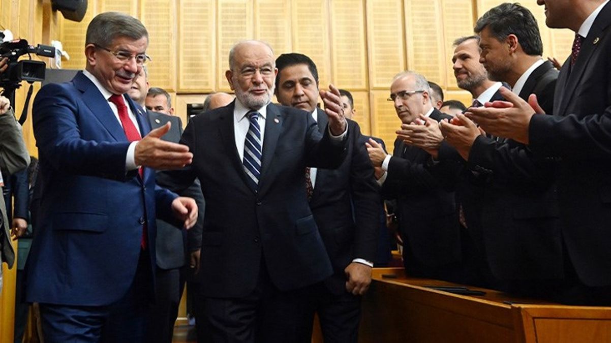 Saadet ve Gelecek Partisi'nden ilk grup toplantısı: Millet 'Önümüze güçlü bir alternatif koyamadınız' dedi