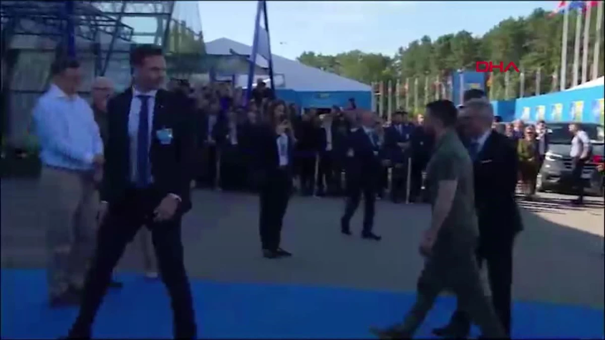 Ukrayna Devlet Başkanı Zelenski, NATO'ya katılım daveti için görüşmelerde bulunacak