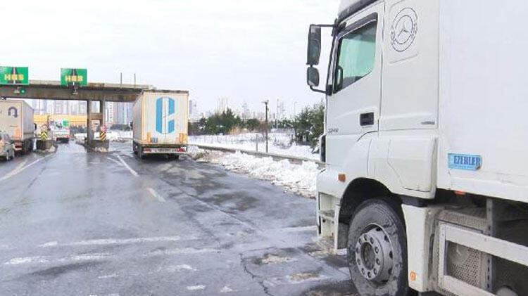 Yollar açıldı, kabus bitmedi! Hadımköy'de bekleyiş sürüyor